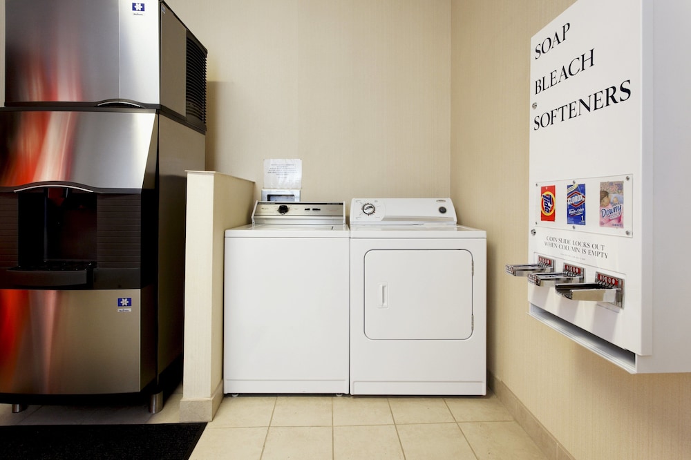 Holiday Inn Express Hotel And Suites Burleson Ft Worth 17/65
