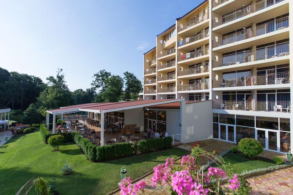 Madara Park Hotel 5/50