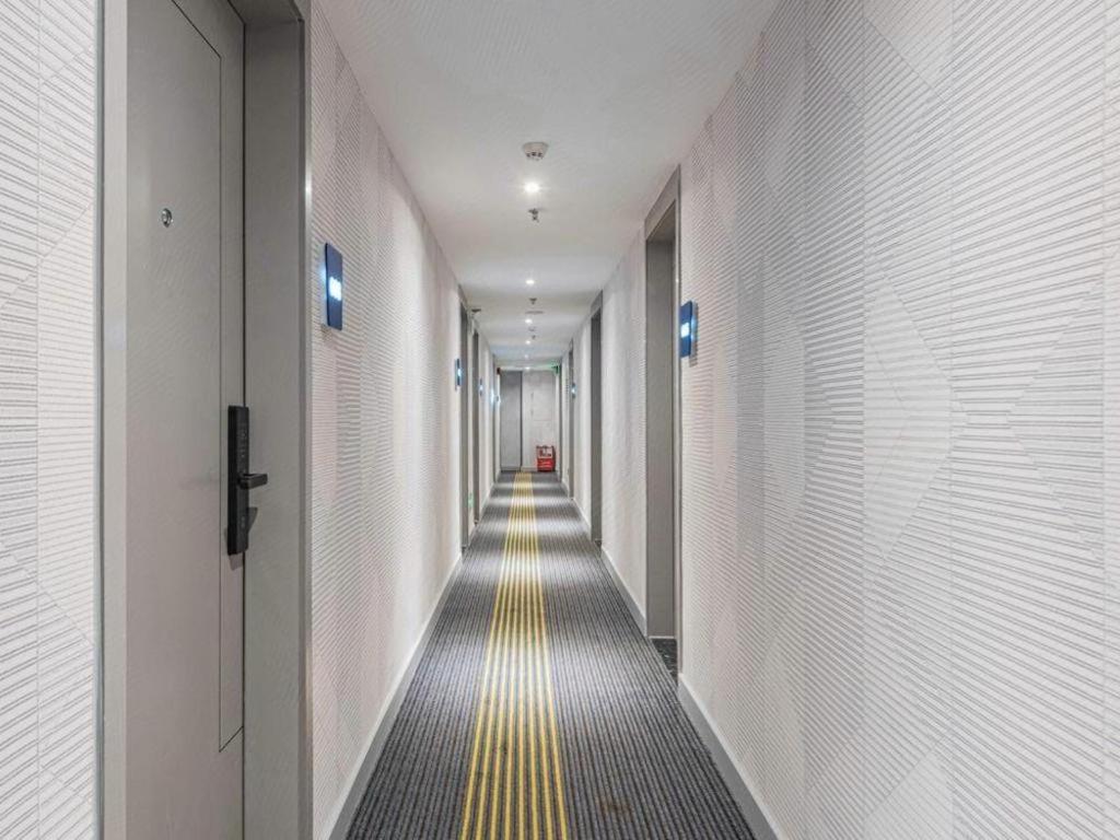 7 Days Inn (Guangzhou Yangji Metro Station) 43/45