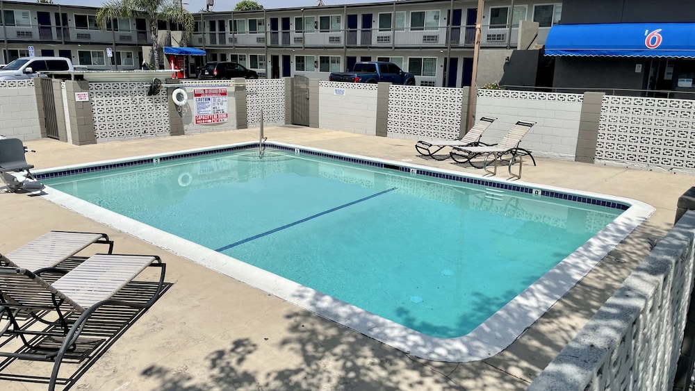 Motel6 Pico Rivera, CA - Los Angeles 52/60