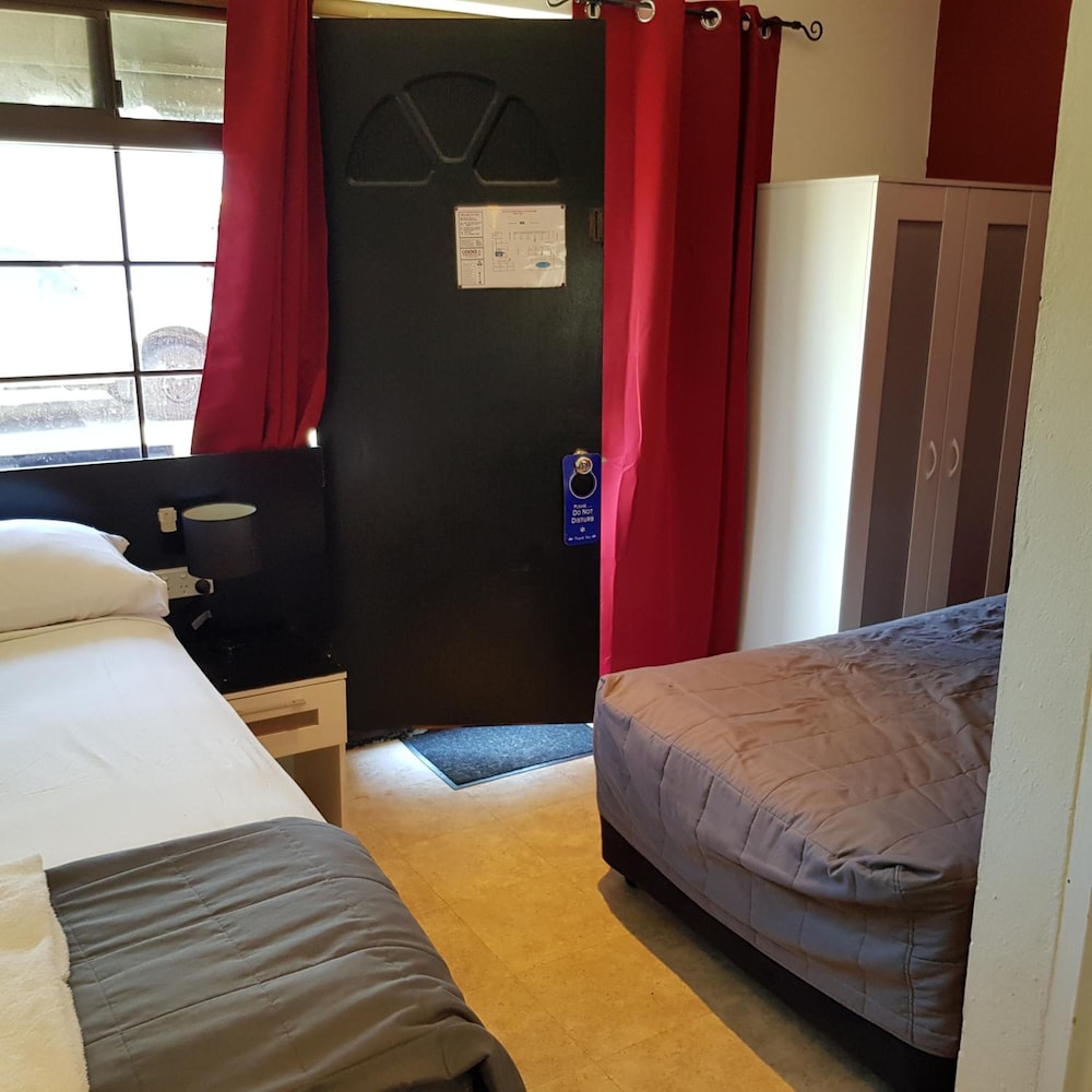 Motel Lodge 12/53
