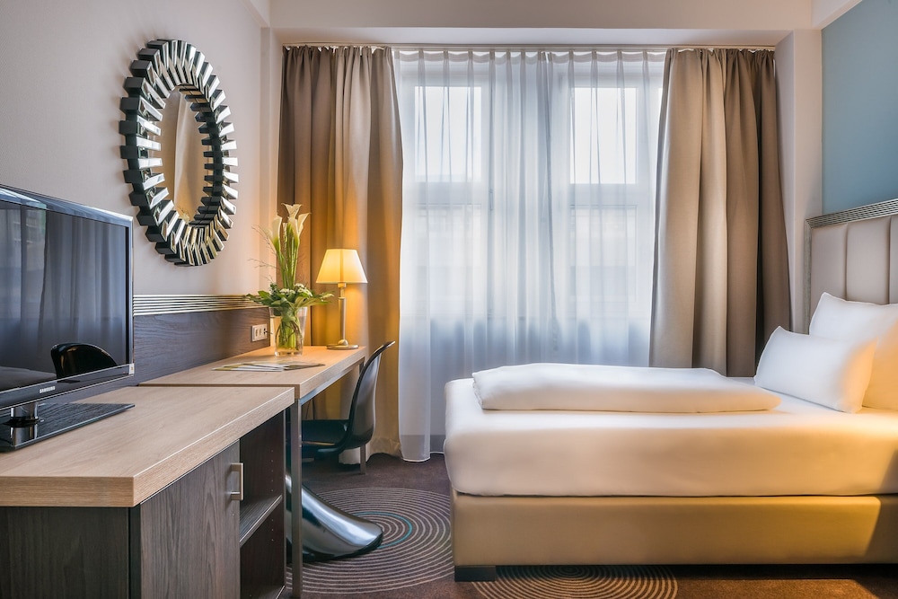 Garner Hotel Essen - Handelshof by IHG 47/85
