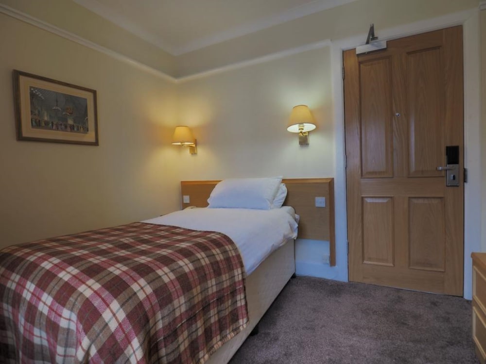 Royal Hotel Stornoway 16/64