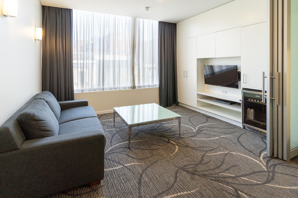Adelaide Rockford Hotel 27/50