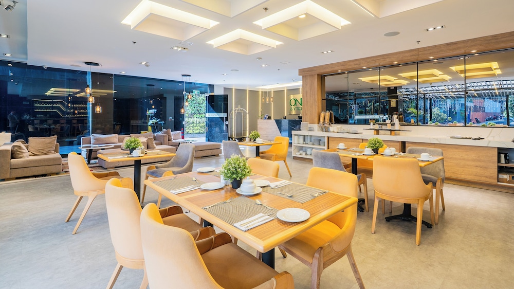 One Sixteen Hotel 58/72
