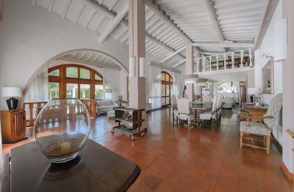 Villa Gaudia 37/50