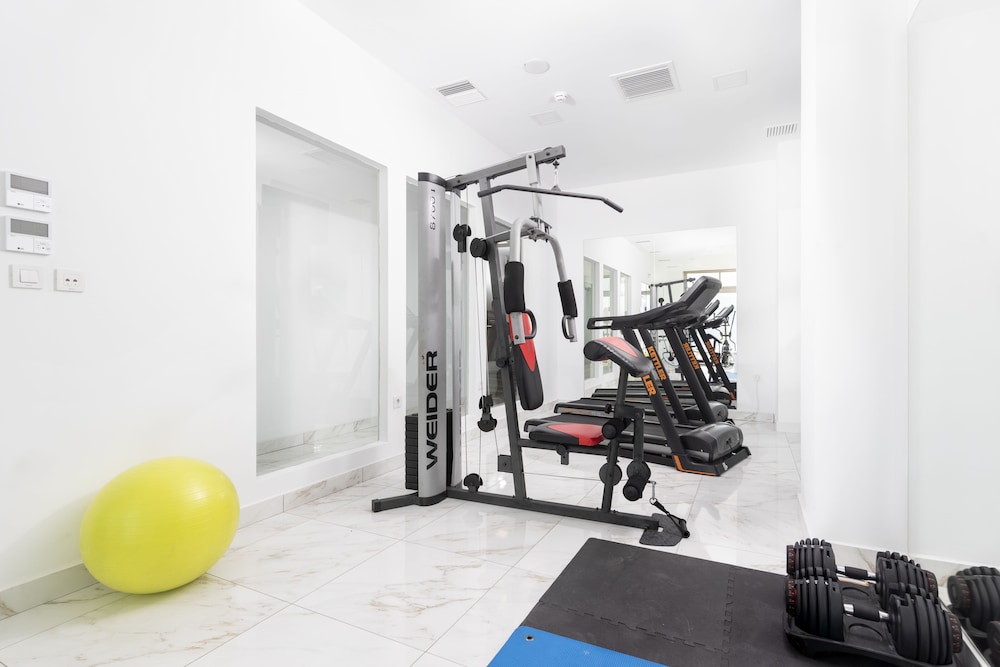 White Rock Of Kos - Adults Only 40/62