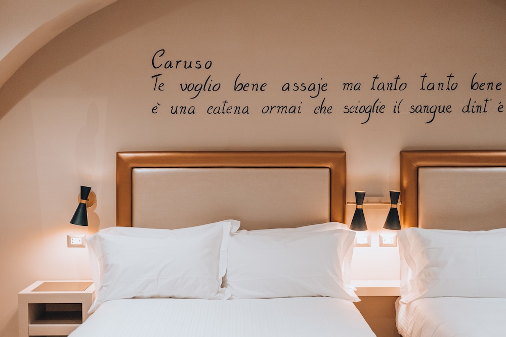 Caruso Place Boutique Wellness Suites 22/70