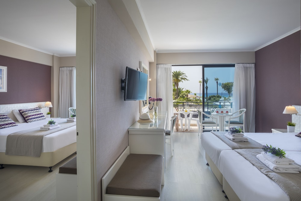 Pavlo Napa Beach Hotel 19/62