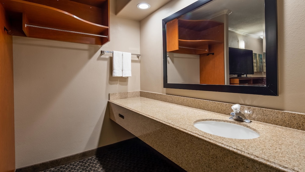 Best Western Oxnard Inn 19/48