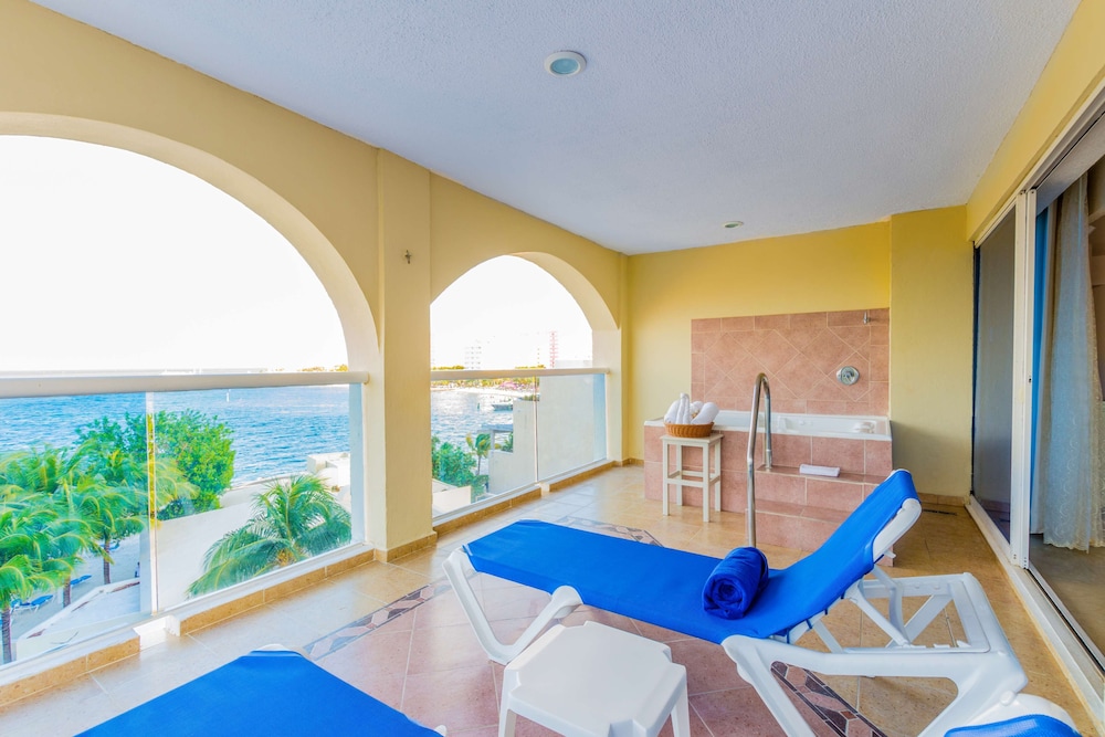 Occidental Costa Cancun 22/50