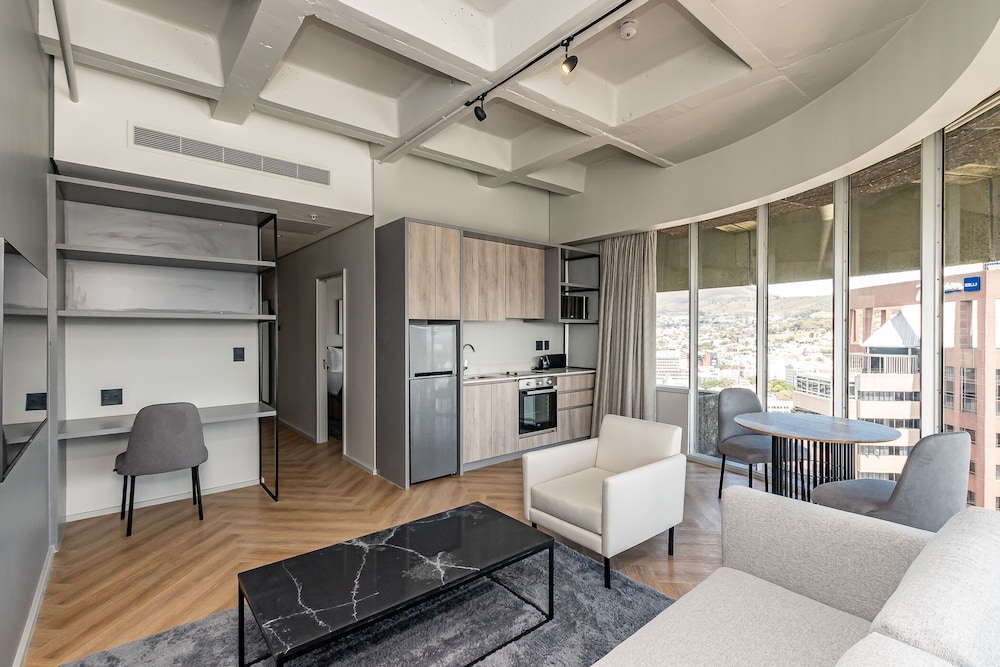 One Thibault Residence 30/48