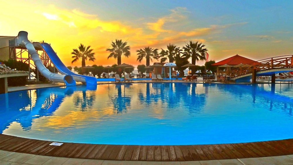 DORETA BEACH RESORT 5/52