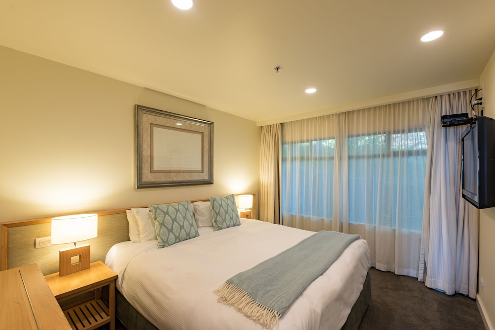 Superior, Suite, King Bed, Ocean View