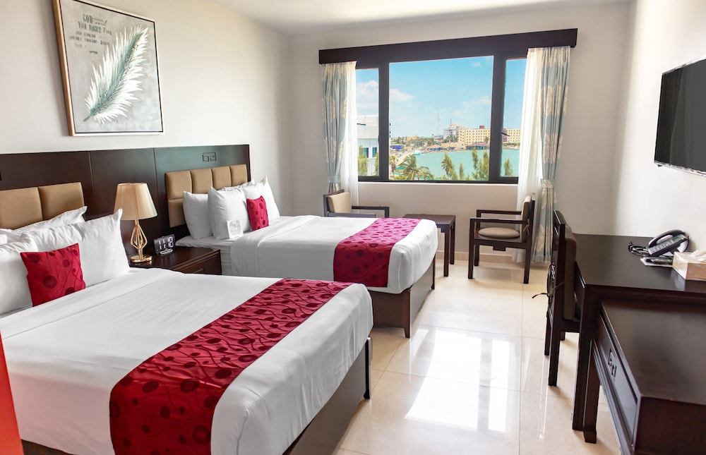 Golden Bay Belize Hotel 17/50