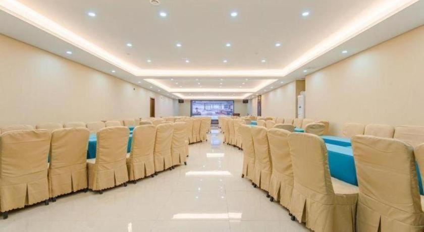 Gem Hefei Qianshan North Road Phoenix Hotel 44/50