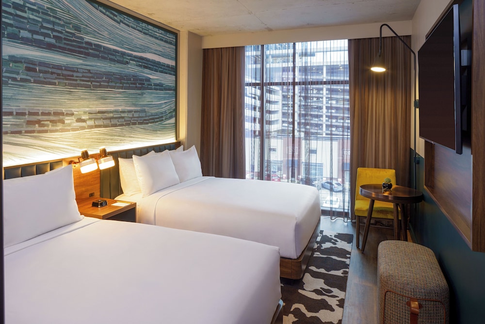 Caption by Hyatt Downtown Nashville The Gulch 7/50