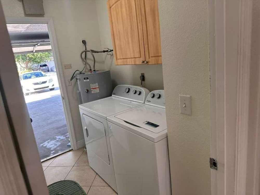 Port St Lucie 3BD -2B 10/32