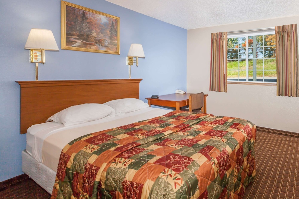 Super 8 By Wyndham Johnstown/Gloversville 8/32