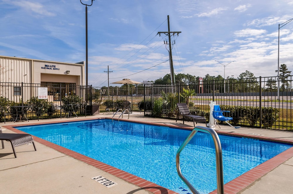 Quality Inn & Suites Slidell LA 32/52