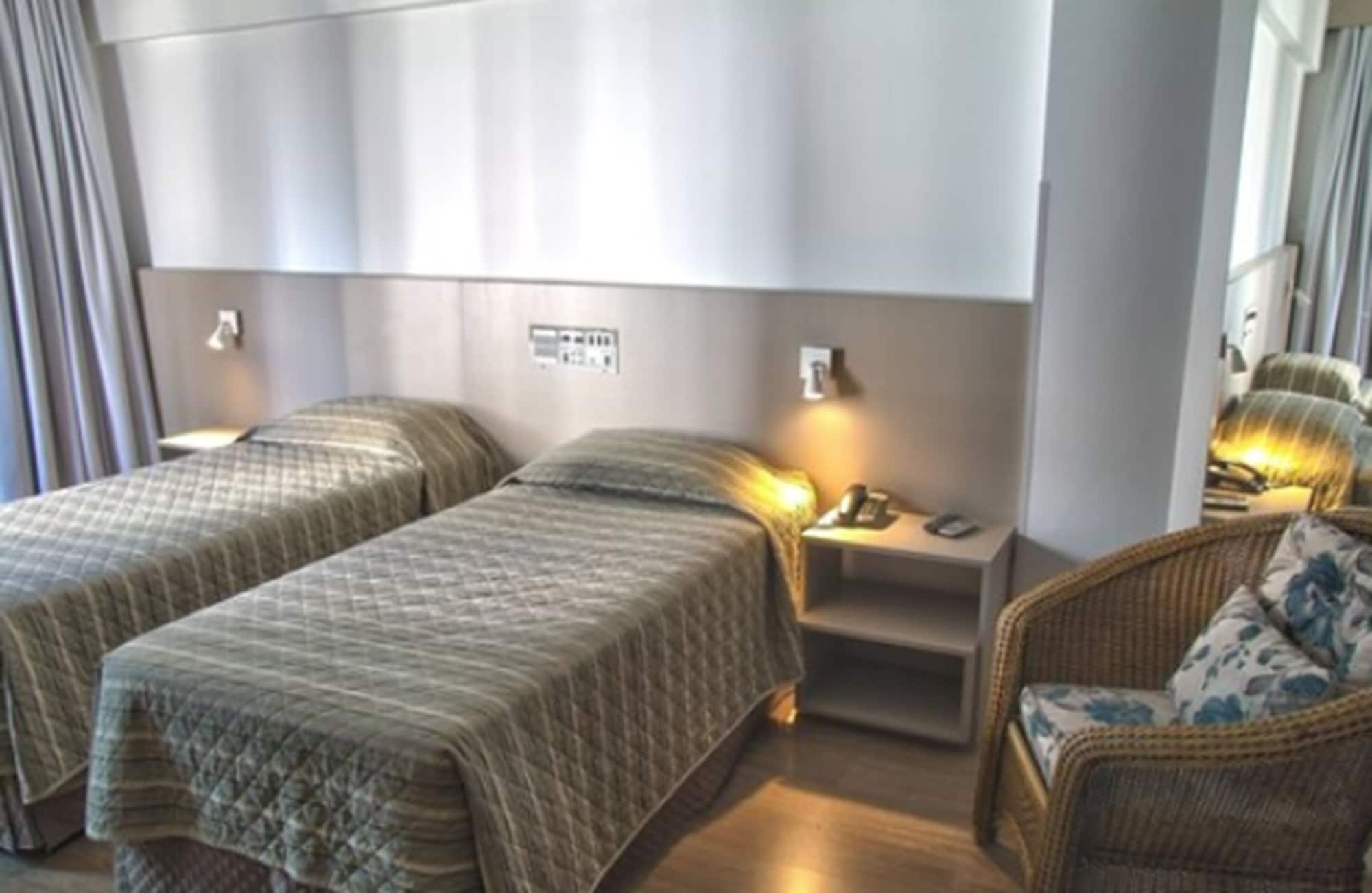 STANDARD, TWIN BEDS