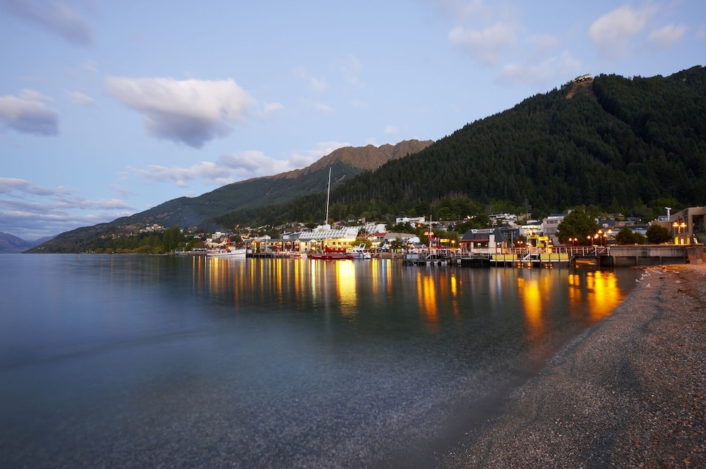 Queenstown House Boutique Bed and Breakfast and Apartments 40/50