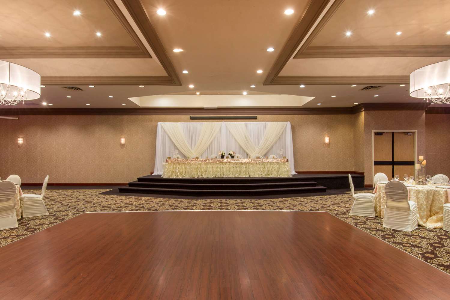Quality Inn & Conference Centre Midland 9/54