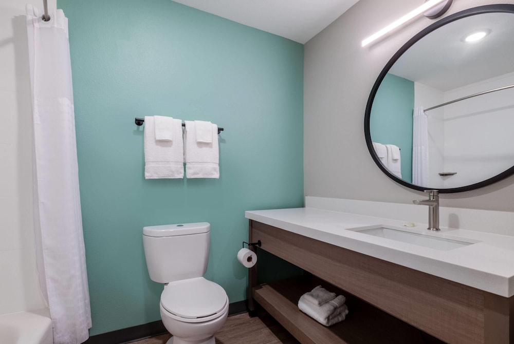 ECHO Suites Extended Stay by Wyndham Austin Round Rock 42/46