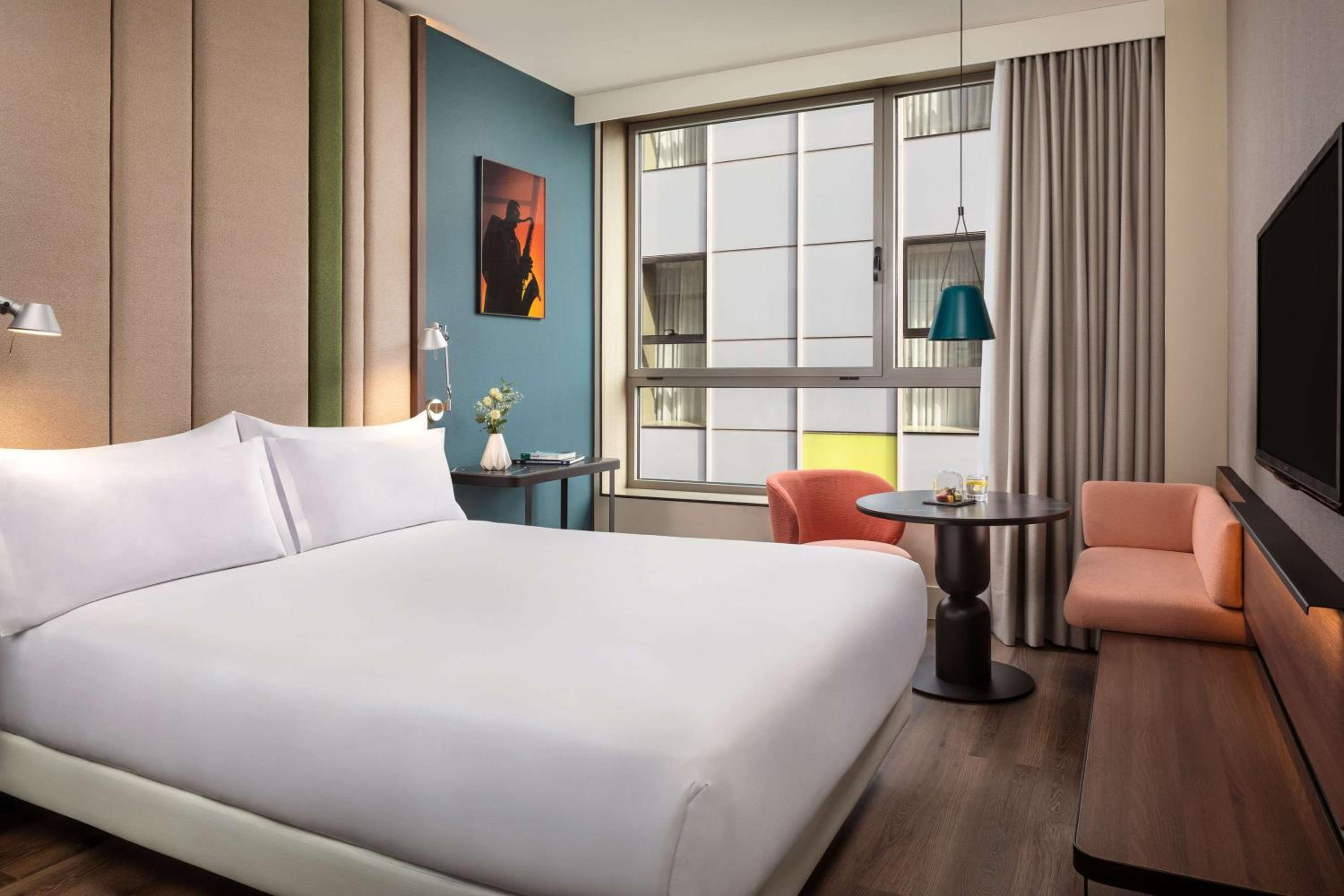 New Style, Superior, King Bed