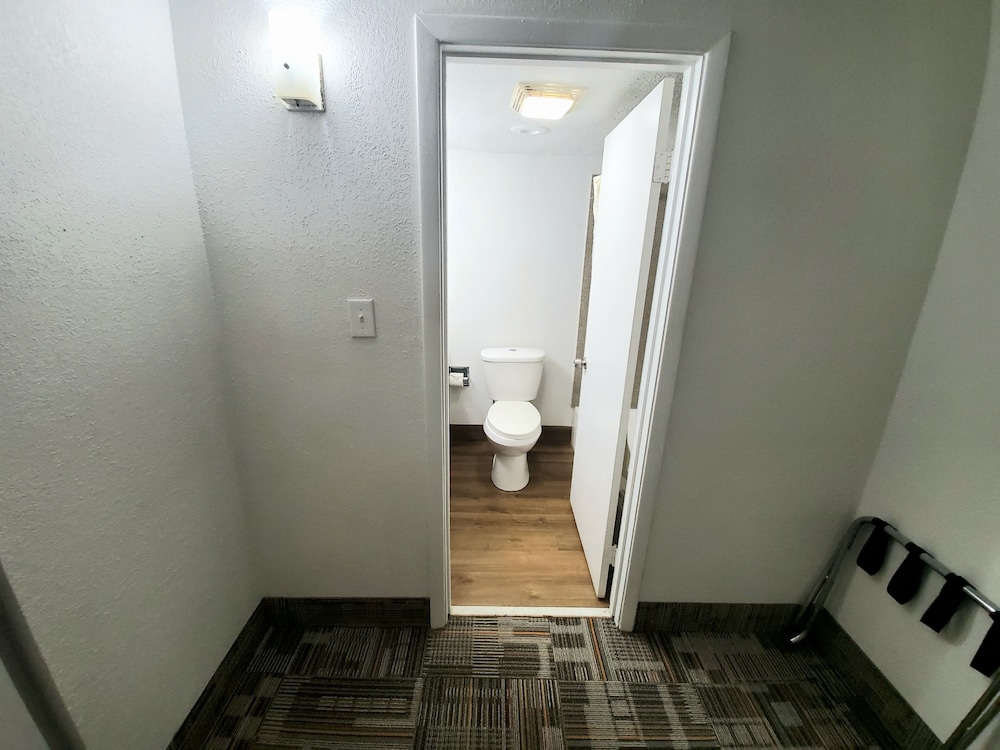 Royal Inn Hotel 19/37