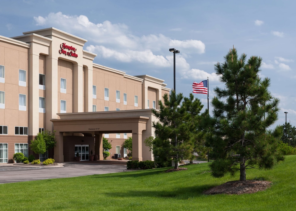 HAMPTON INN SUITES DAVENPORT