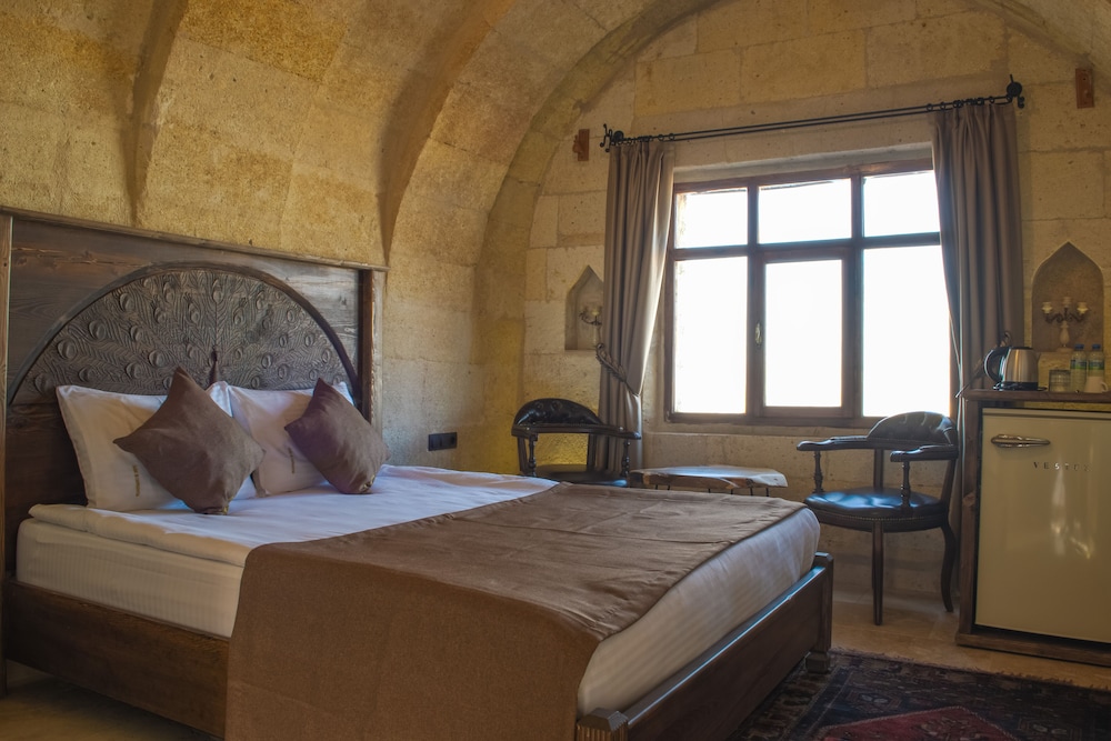 Ages In Cappadocia 13/50