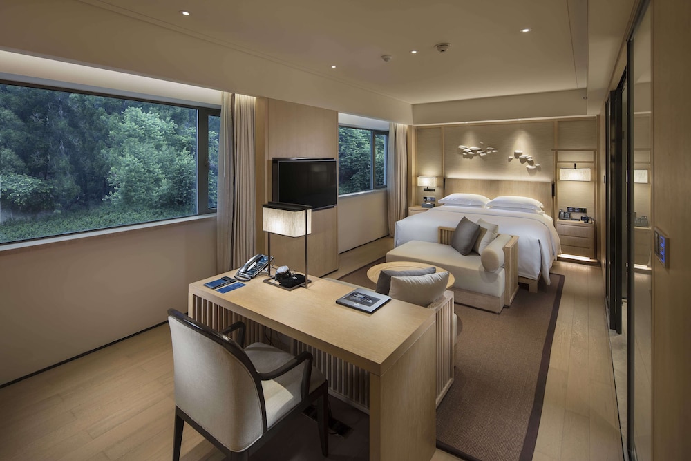 Hilton Shenzhen Shekou Nanhai 67/89
