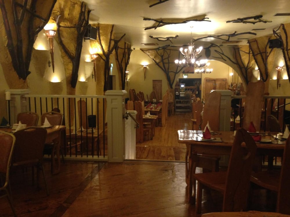Kilford Arms Hotel 24/30