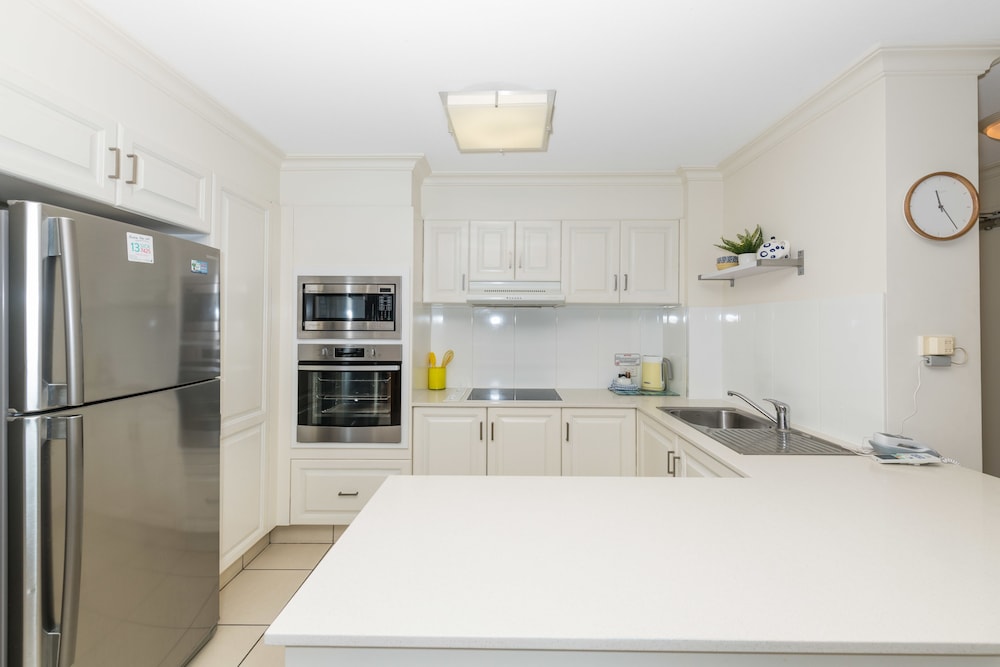 2 BEDROOMS, GARDEN, APARTMENT