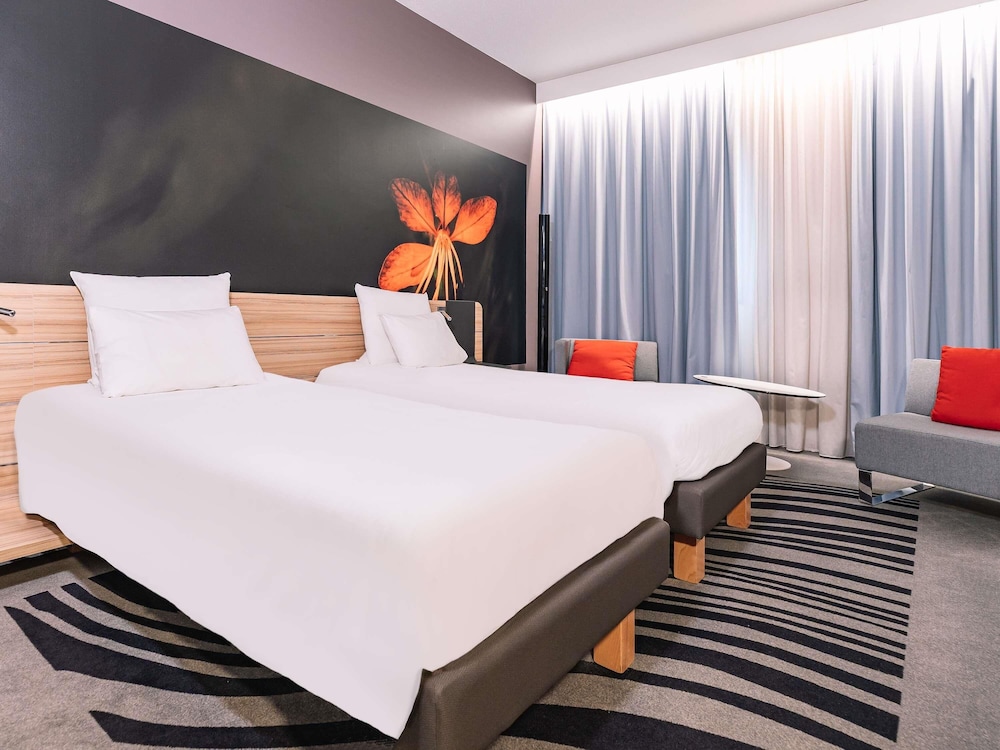 SUPERIOR, TWIN BEDS