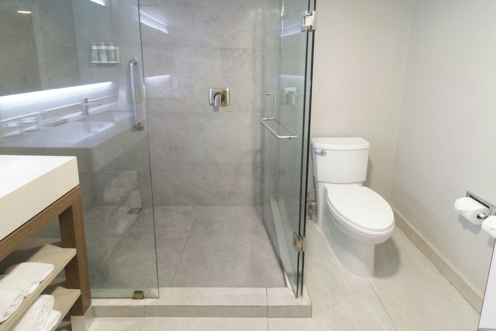 Courtyard By Marriott Monterrey Airport 47/50