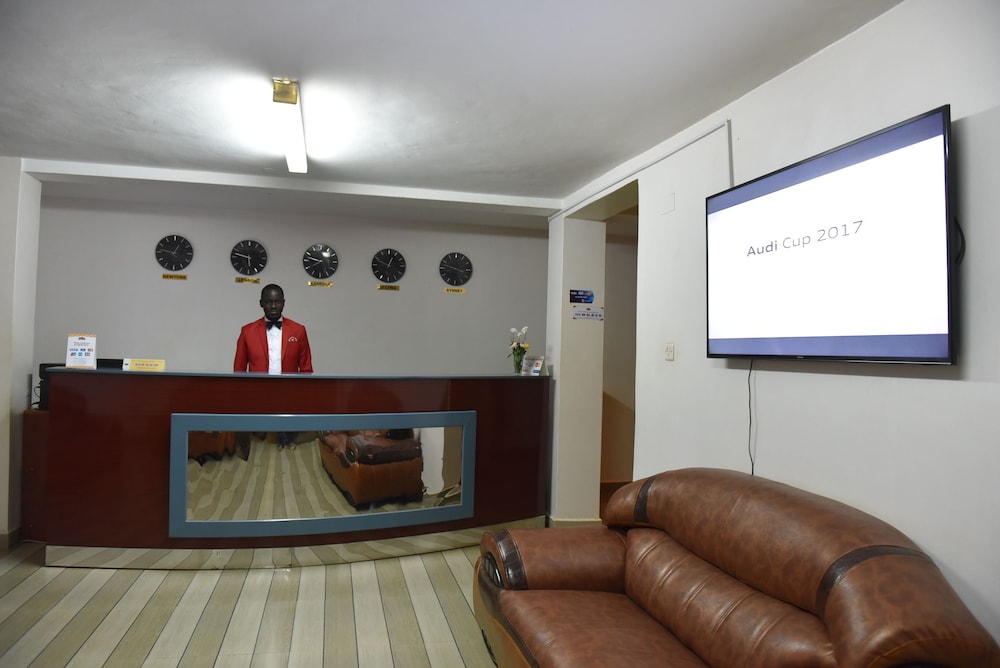 Interservice Hotel 4/44