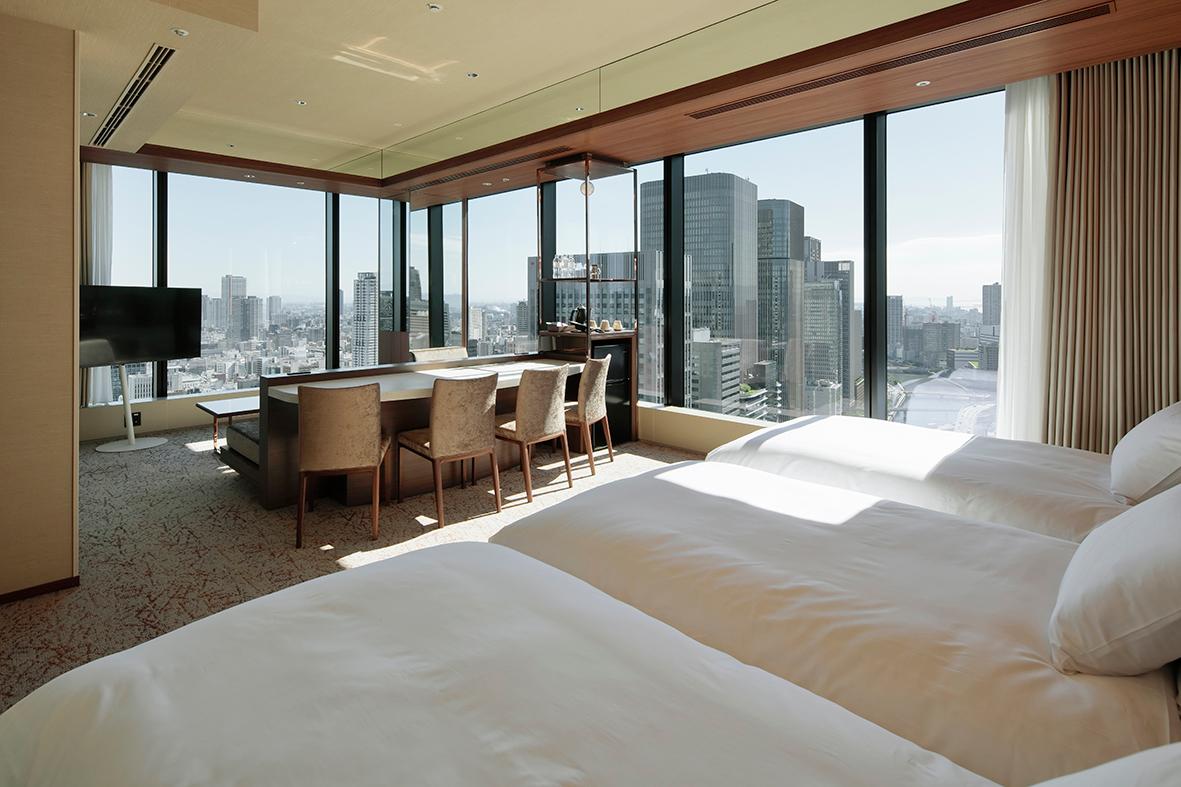Premium, Suite, Sofa, Private Spa, Lounge Access