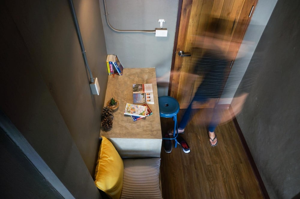 In A Box Hostel 4/65