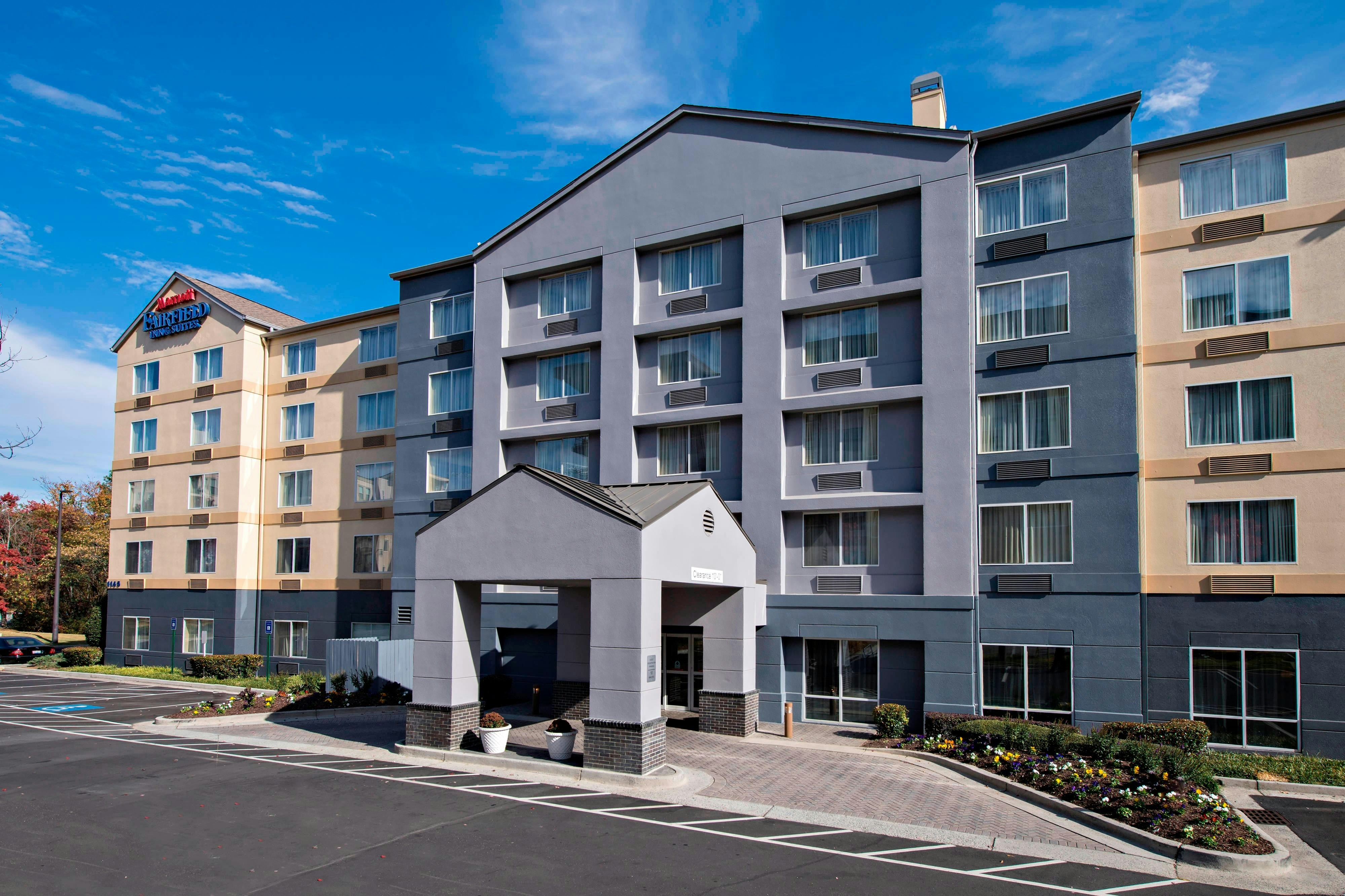 Fairfield Inn Suites Atlanta Perimeter Center 24/24