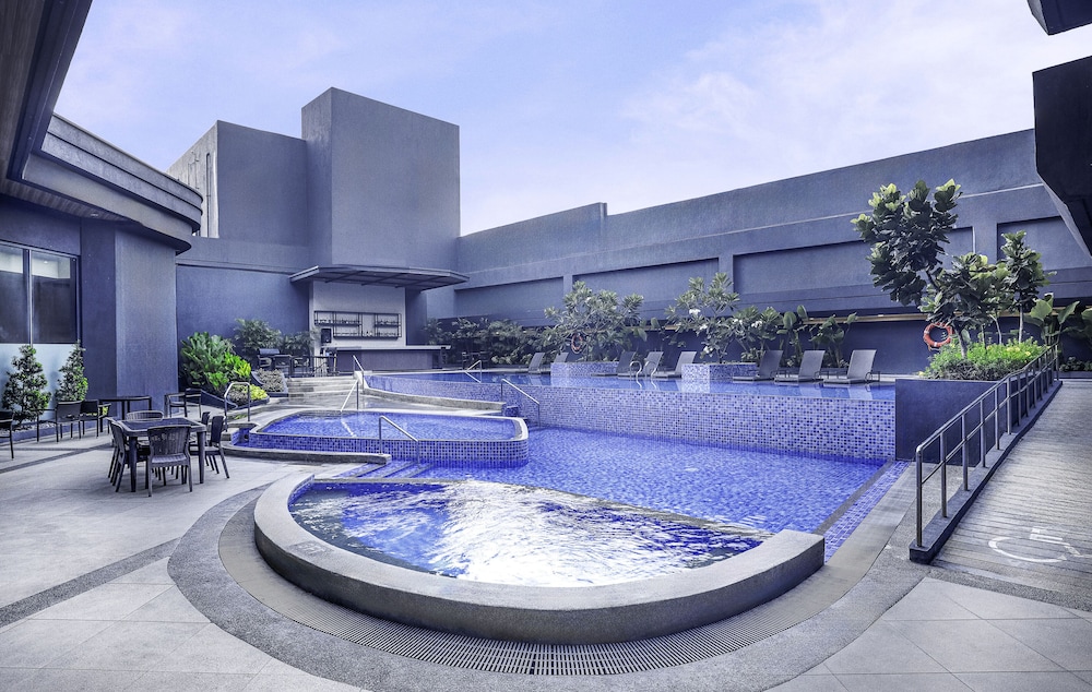 Grand Summit Hotel General Santos 47/50