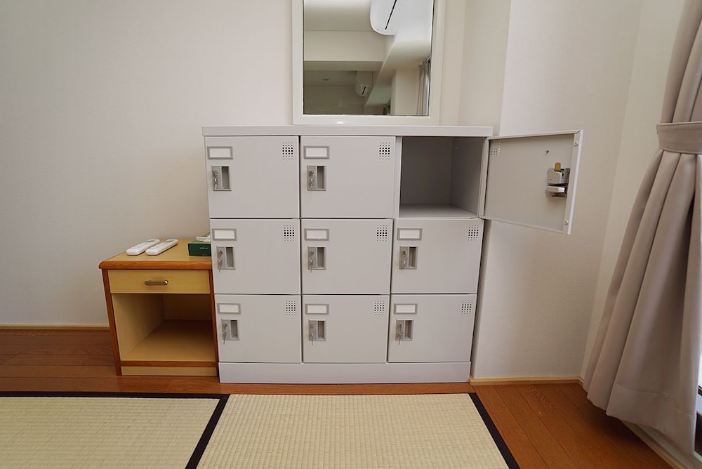 Tobi Hostel And Apartments 12/23