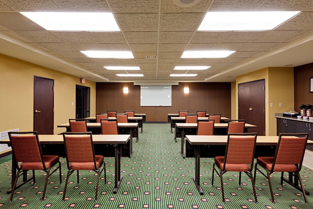 Courtyard by Marriott Chicago Southeast/Hammond 22/26