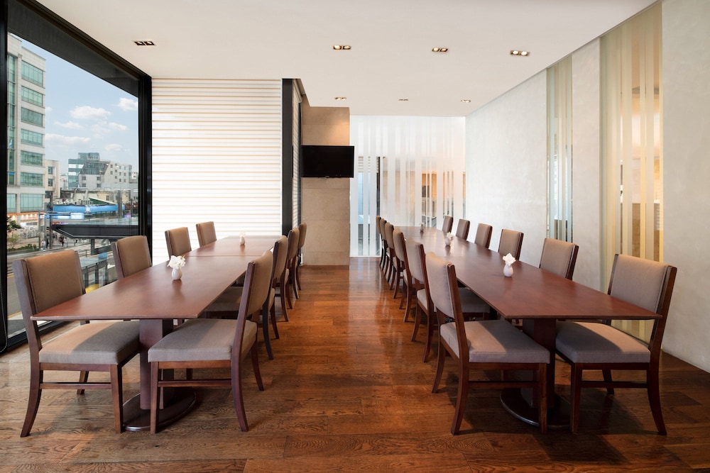 Four Points by Sheraton Seoul Guro (ex Best Western Premier Guro Hotel) 35/41
