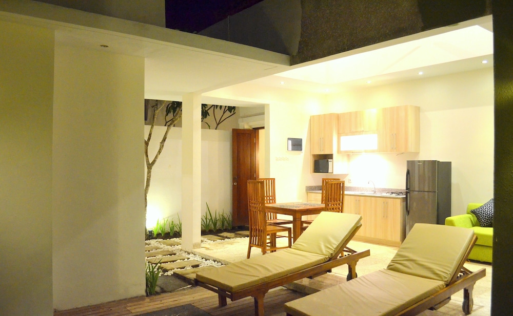 The Jas Villas 41/69