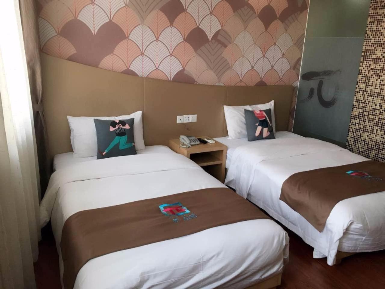 Pai Hotel (Zhuhai Career Technical College, Aviation City Seaview) 1/24