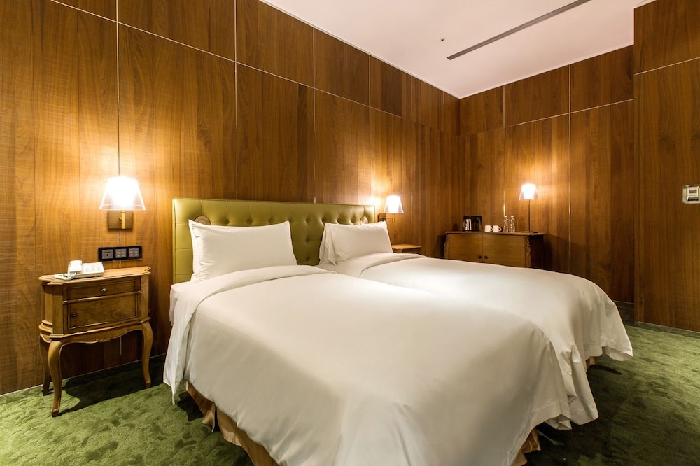 Inhouse Hotel Grand 20/65