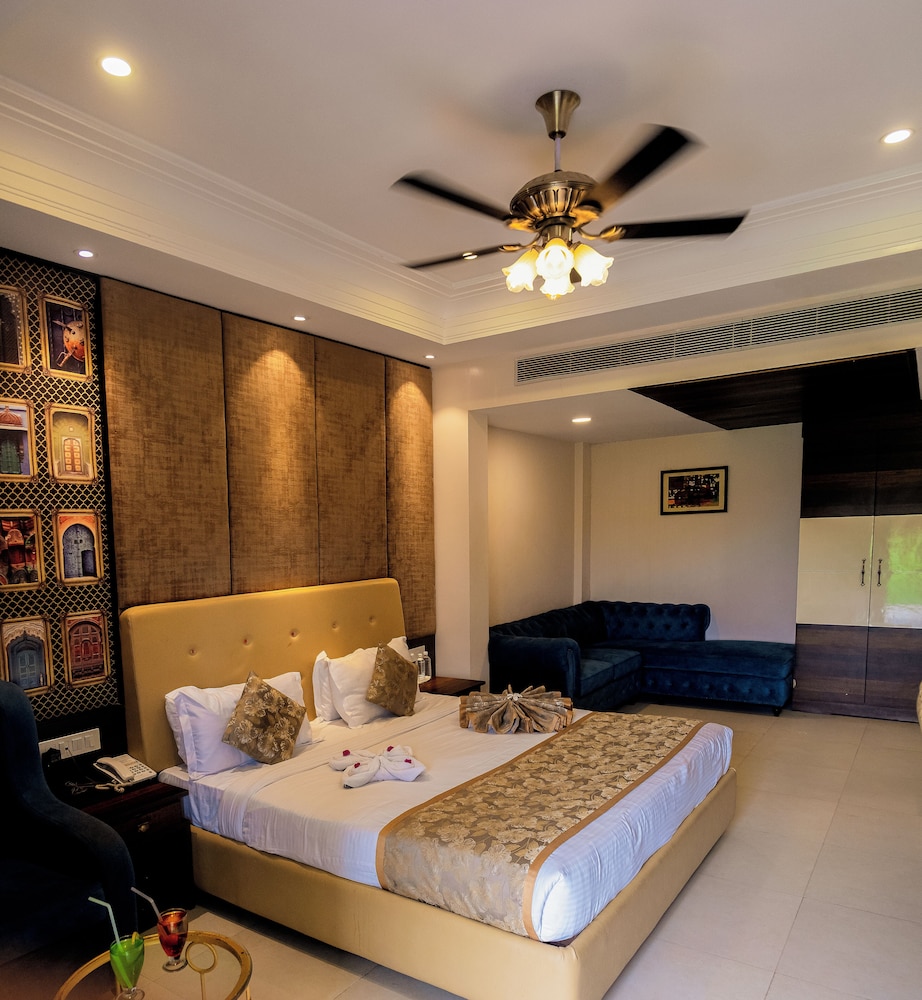 AMARGARH RESORT 20/66