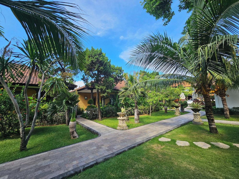 Satriya Cottage 79/82